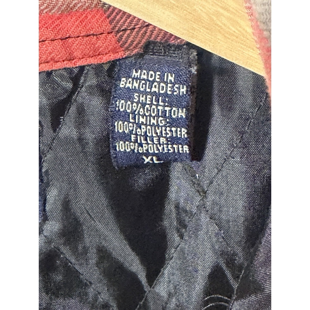 Wrangler Flannel Jacket Mens XL Red Plaid Quilted Lined Button Up Workwear - Picture 2 of 4